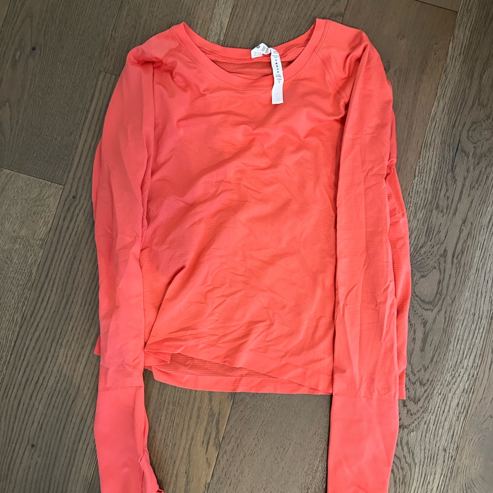 Lululemon Run Swiftly tech shirt size 14